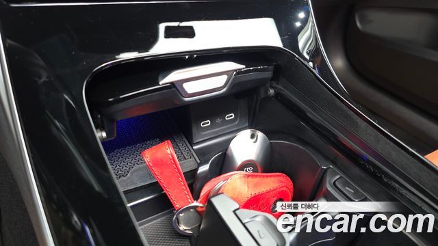 Mercedes-Benz C-Class 2025 — photo 30