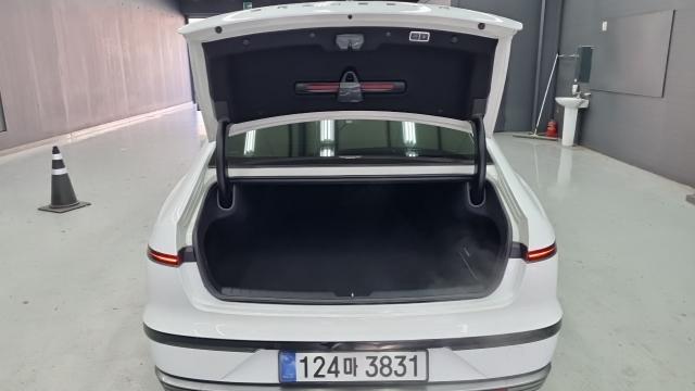 Hyundai Grandeur 2023 — photo 18