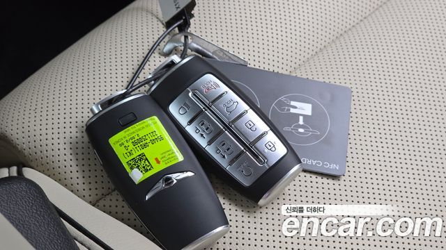 Genesis GV70 2023 — photo 21