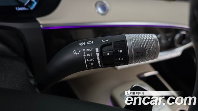 Genesis GV70 2023 — photo 27