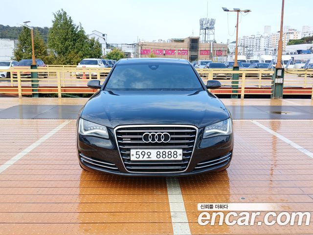 Audi A8 2012 — photo 2