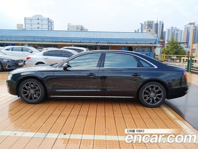 Audi A8 2012 — photo 3