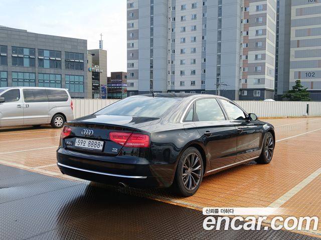 Audi A8 2012 — photo 4