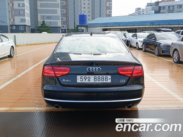 Audi A8 2012 — photo 5