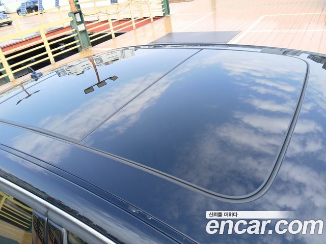 Audi A8 2012 — photo 7