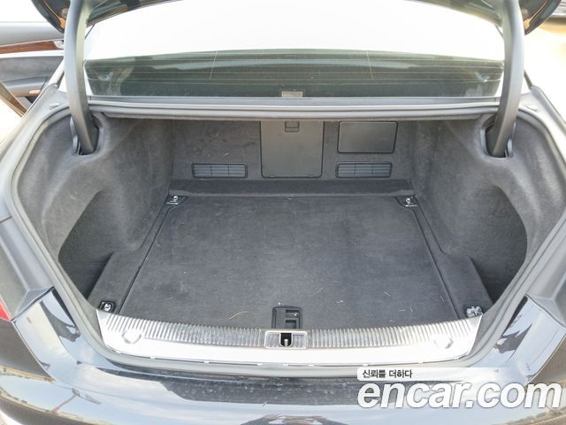 Audi A8 2012 — photo 19