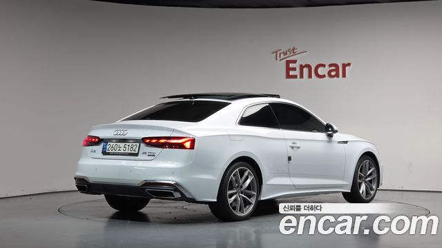 Audi A5 2022 — photo 2