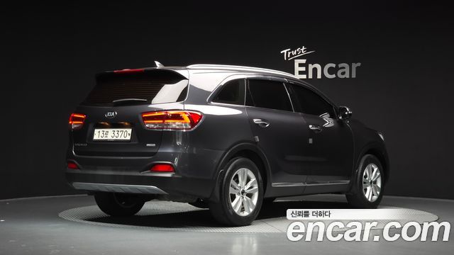 Kia Sorento 2017 — photo 2