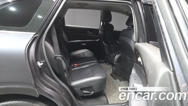 Kia Sorento 2017 — photo 12