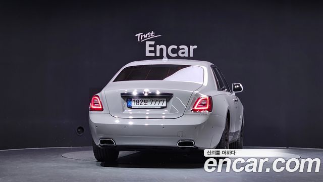 Rolls-Royce Ghost 2021 — photo 4