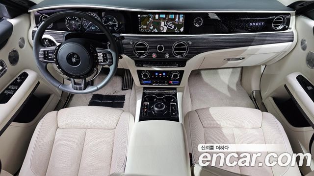 Rolls-Royce Ghost 2021 — photo 7
