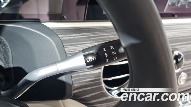 Rolls-Royce Ghost 2021 — photo 9