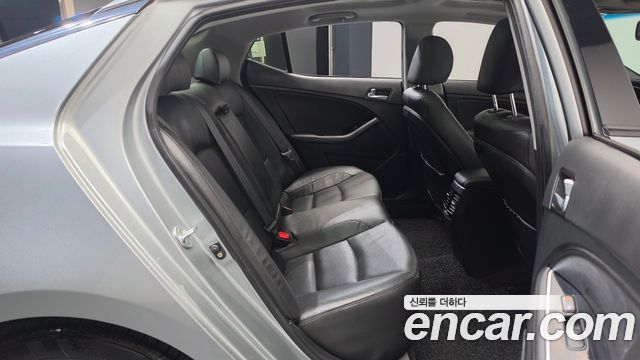 Kia K5 2015 — photo 17