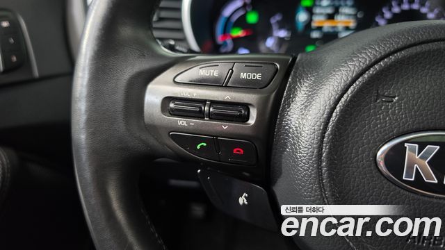 Kia K5 2015 — photo 23