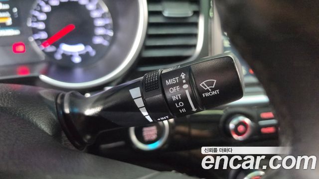 Kia K5 2015 — photo 30