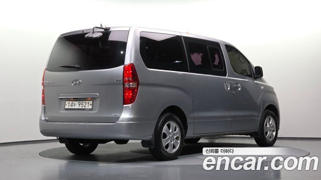 Hyundai Starex 2018 — photo 2