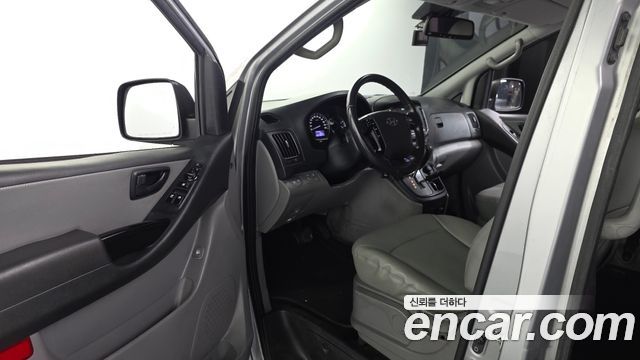 Hyundai Starex 2018 — photo 10