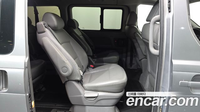 Hyundai Starex 2018 — photo 11