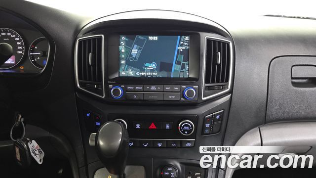 Hyundai Starex 2018 — photo 14