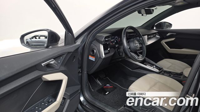 Audi A3 2023 — photo 13