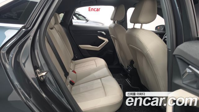 Audi A3 2023 — photo 17