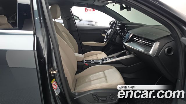 Audi A3 2023 — photo 16
