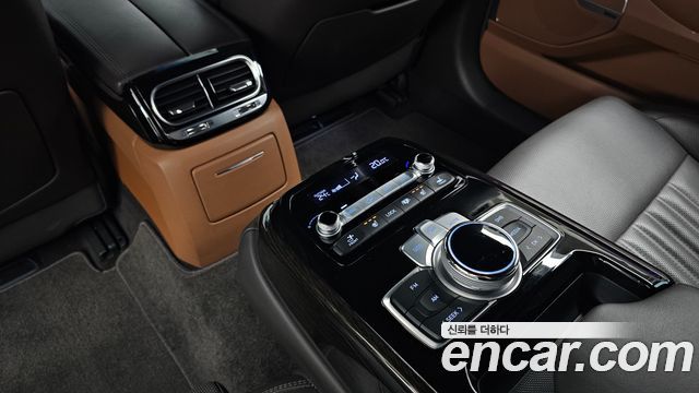 Genesis G90 2019 — photo 19