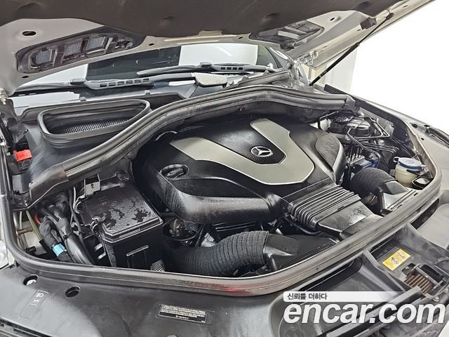 Mercedes-Benz GLE-Class 2017 — photo 6