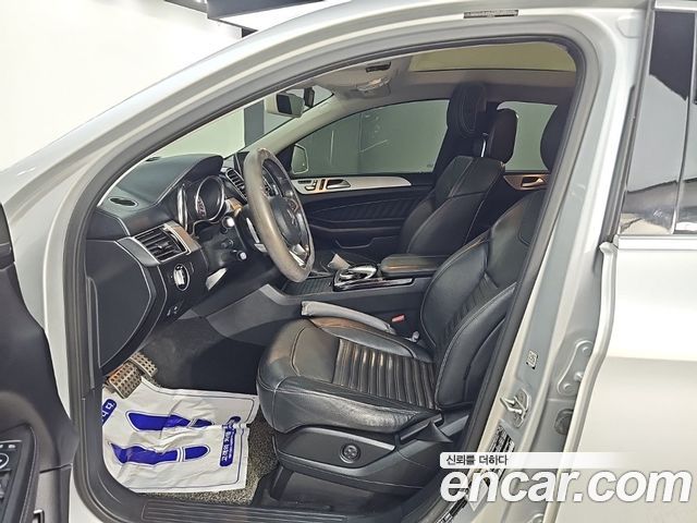 Mercedes-Benz GLE-Class 2017 — photo 11