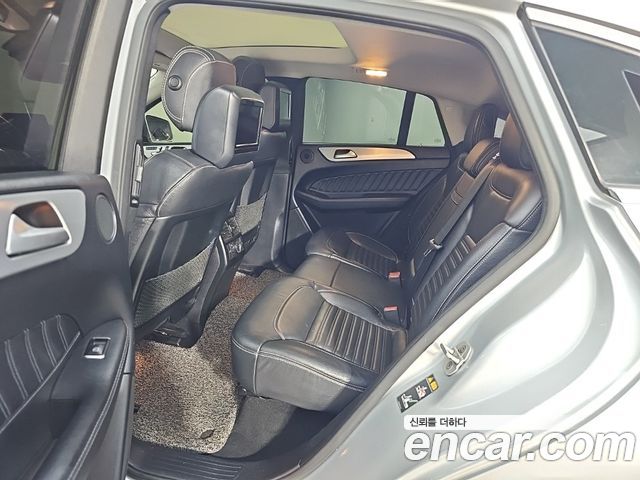 Mercedes-Benz GLE-Class 2017 — photo 12