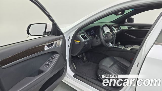 Genesis G80 2019 — photo 13