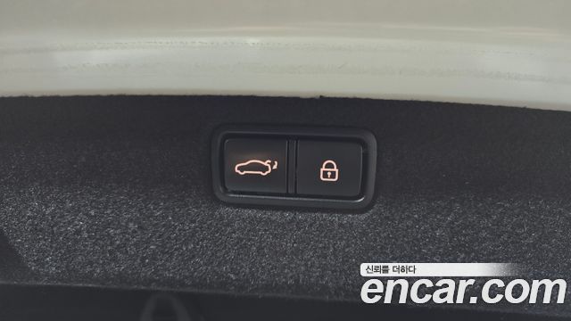 Genesis G80 2019 — photo 22