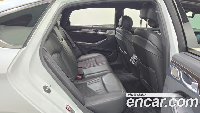 Genesis G80 2019 — photo 26