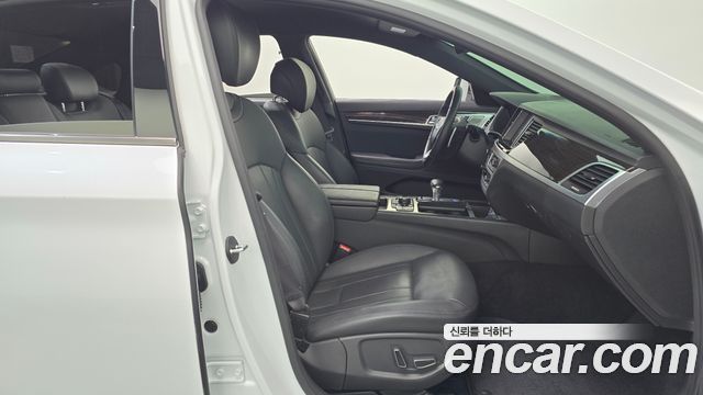 Genesis G80 2019 — photo 16