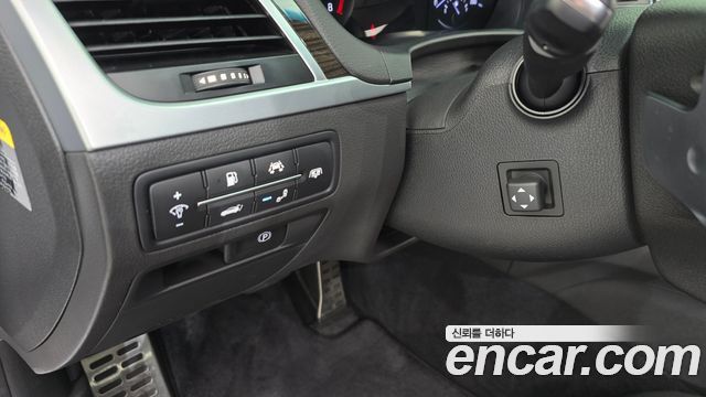 Genesis G80 2019 — photo 28