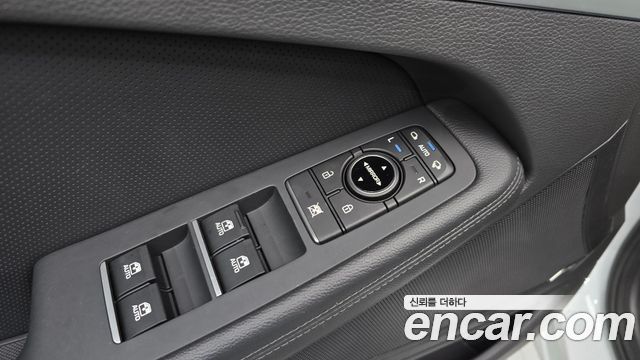 Genesis G80 2019 — photo 30