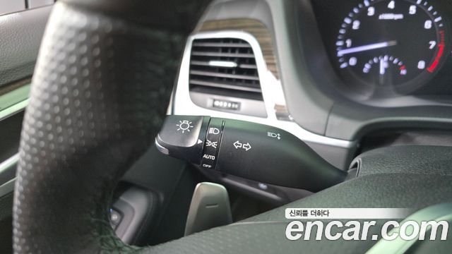 Genesis G80 2019 — photo 35