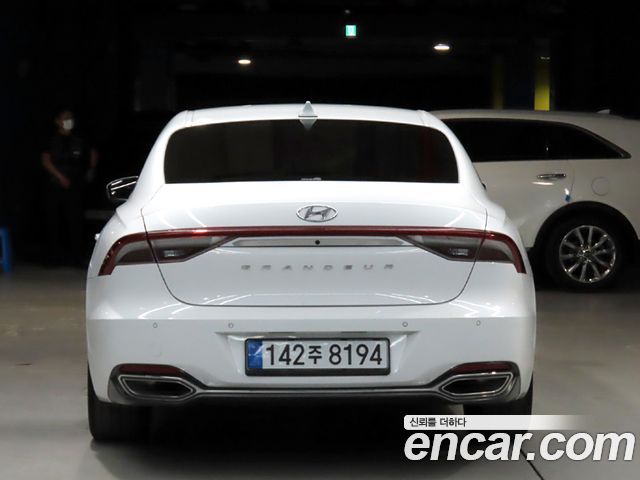 Hyundai Grandeur 2023 — photo 3