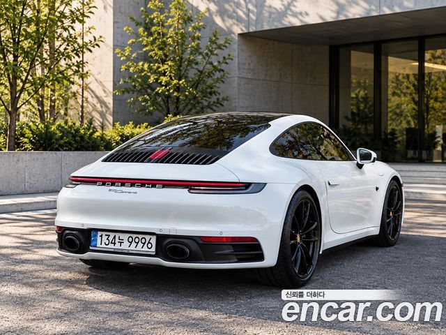 Porsche 911 2024 — photo 2