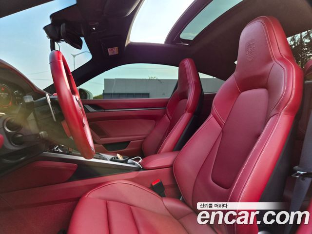 Porsche 911 2024 — photo 10