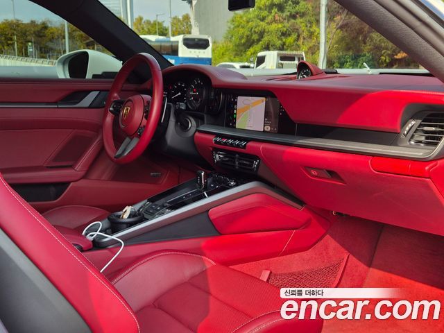 Porsche 911 2024 — photo 11