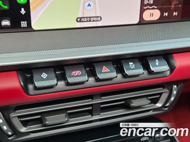 Porsche 911 2024 — photo 17