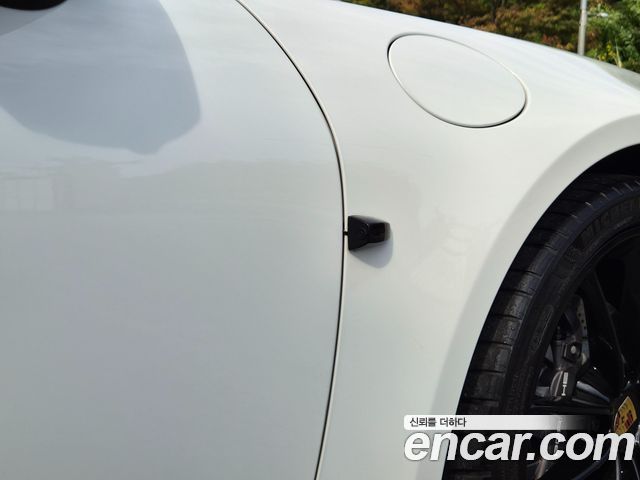 Porsche 911 2024 — photo 18