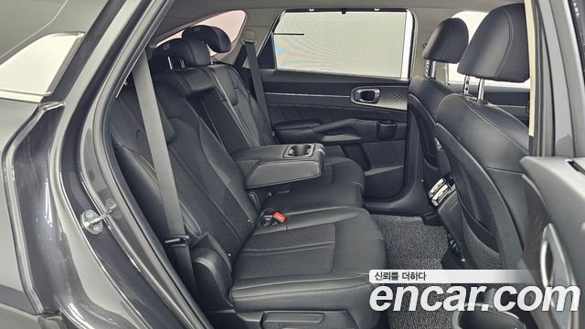 Kia Sorento 2023 — photo 18