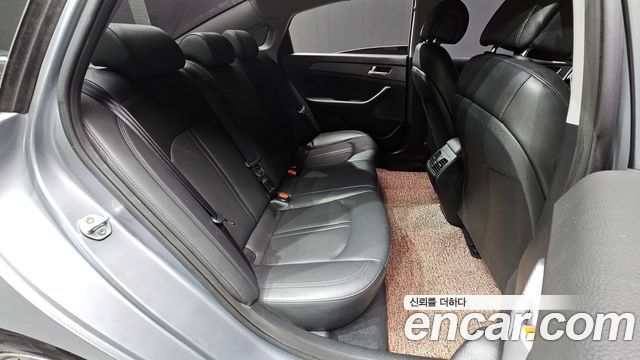 Hyundai Sonata 2015 — photo 18