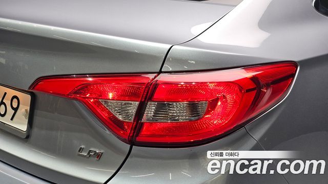 Hyundai Sonata 2015 — photo 9