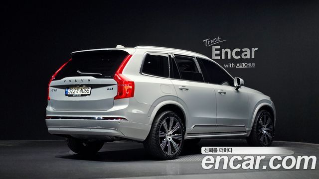 Volvo XC90 2024 — photo 2