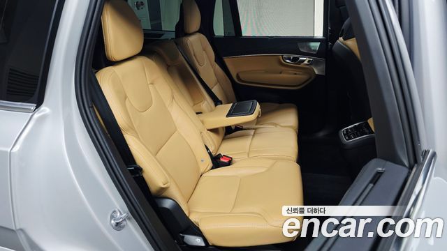 Volvo XC90 2024 — photo 17