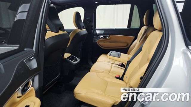 Volvo XC90 2024 — photo 18