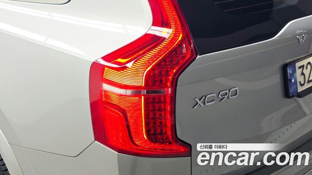 Volvo XC90 2024 — photo 9